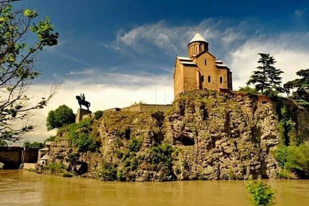 Home At Old Tbilisi Exterior photo